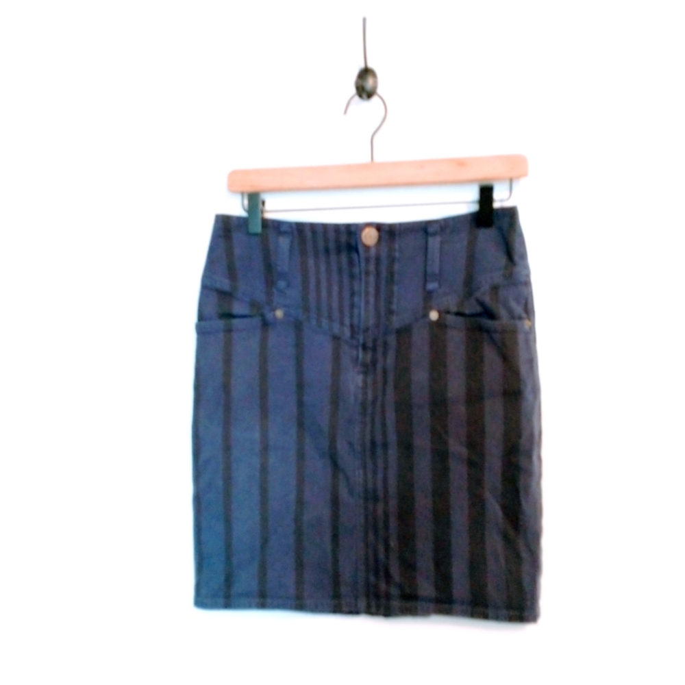 Marc Jacobs size 8 blue and black Goth printed mini skirt